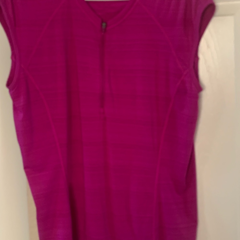 Athleta Pacifica UPF Tee - short sleeve XL